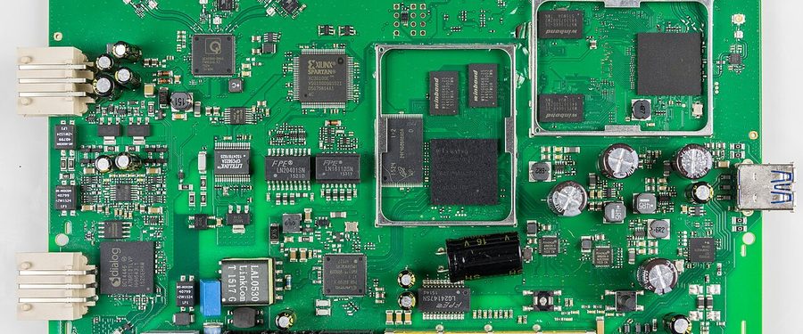 The circuit board of a FRITZ!Box 7490